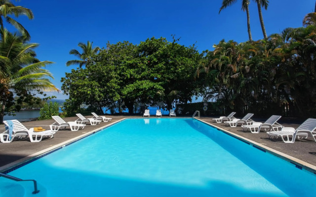 Hilo Hawaiian Hotel, Trademark Collection by Wyndham