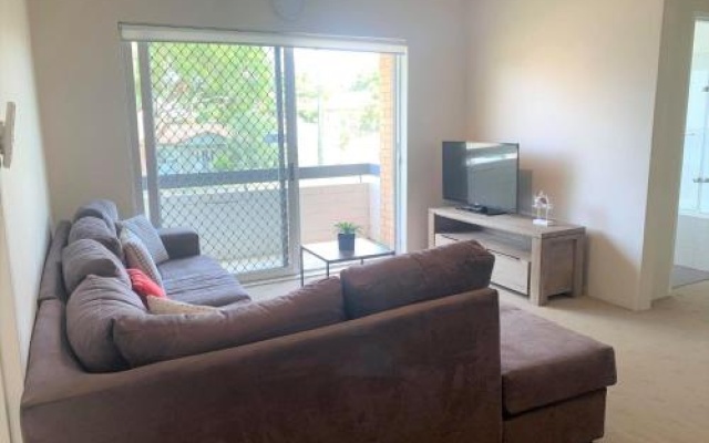 3 'Silvana Court', 26 Ajax Avenue - Neat Unit With Air Conditioning – Guest Rooms – Nelson Bay