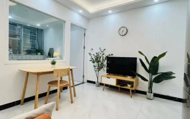 Shenzhen Dabai Apartment (Chegongmiao Branch)