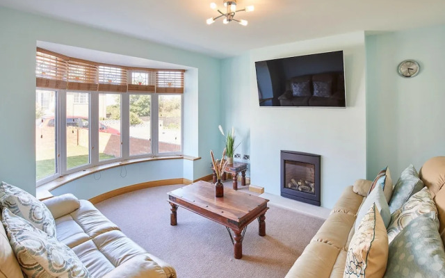 Host Stay Cliff Road