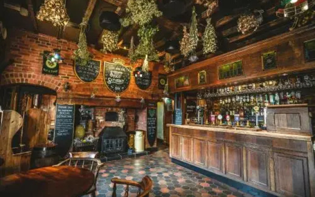 The Hundred House Hotel