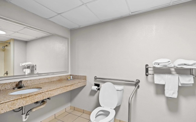 Days Inn by Wyndham Statesboro