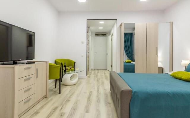 Dristor Day Residence Studio