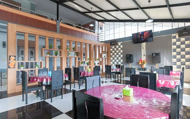 Hotel 78 Parapat Mitra RedDoorz