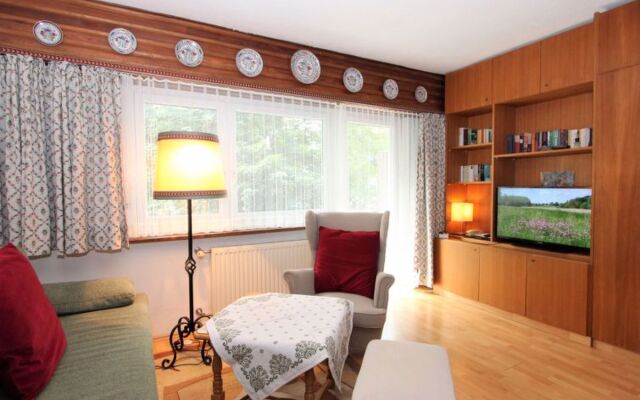 Am Birkenhain 36124