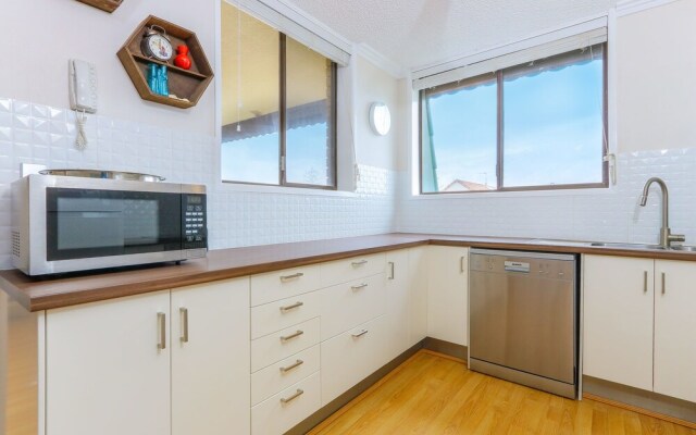 Beachside Bliss '12 Kingsway'