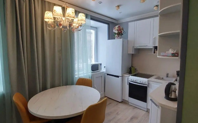 TroeSutokApart Комсомольская 50