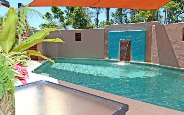 Pandanus Holiday Apartments
