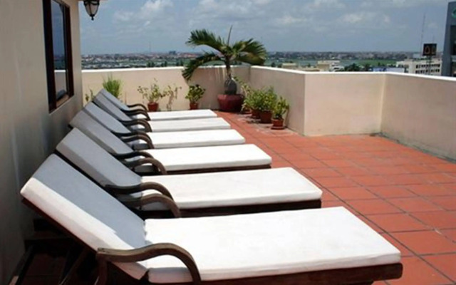Nokor Lucky Serviced Apartments