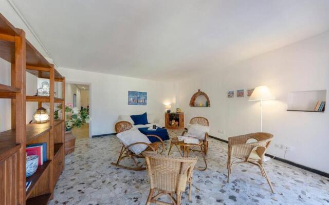 ALTIDO Spacious 2 BR Apt with Terrace at the Heart of the Vernazza