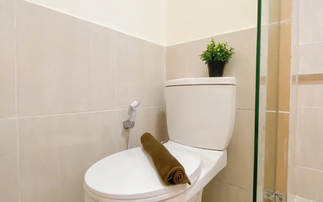 Modern Contemporary 2Br Apartment At Meikarta