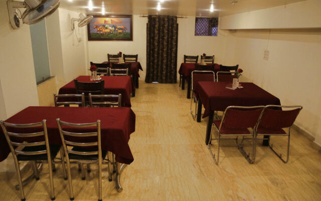 FabHotel Karol Bagh Main Market