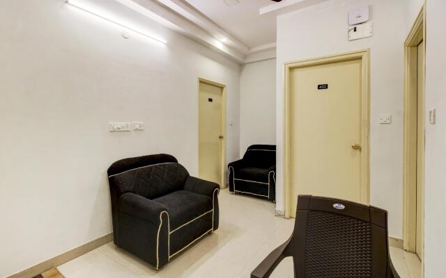 OYO 74308 Kings Suites