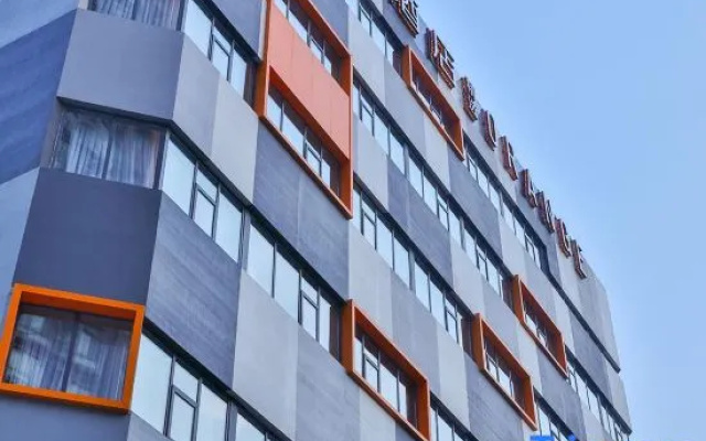 Orange Hotel (South Square store of Wuxi railway station) – Exterior – Wuxi