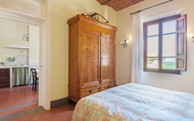 Graceful Apartment in San Miniato with Swimming Pool