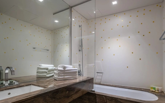 LUX Holiday Home - DAMAC Residenze 2