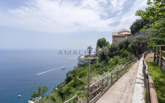 Lionetti Suite House