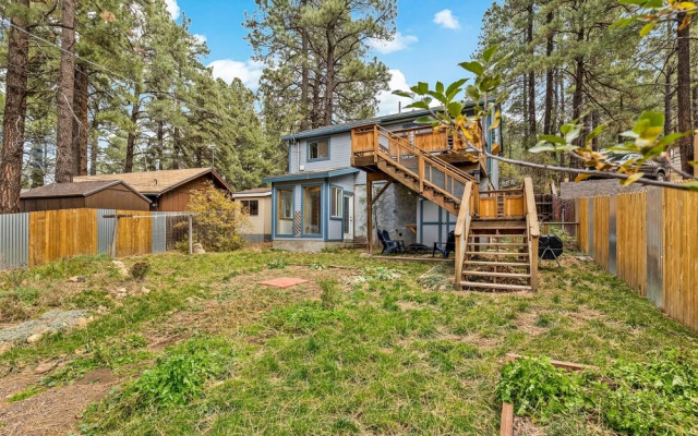 Pawnee Flagstaff 3 Bedroom Home by RedAwning