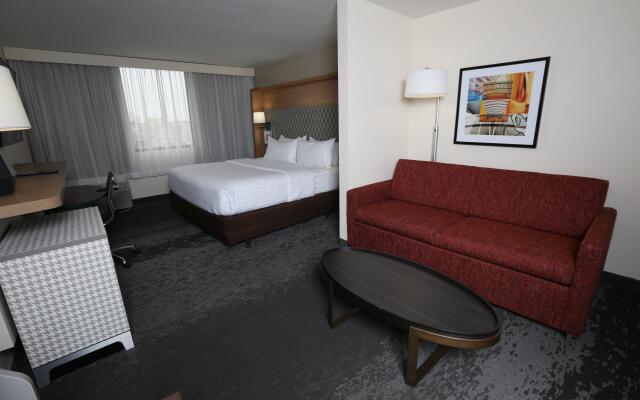 Holiday Inn Chicago North Shore by IHG