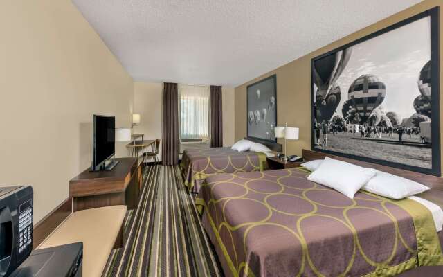 Super 8 by Wyndham Roswell