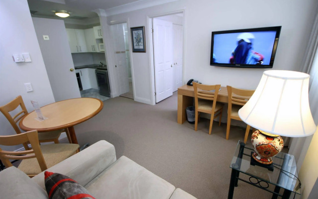 The Manor Apartment Hotel