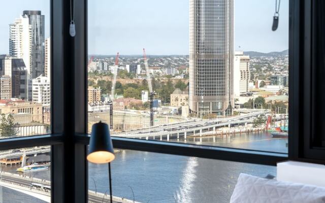 Airhome Southbank Riverside Tower