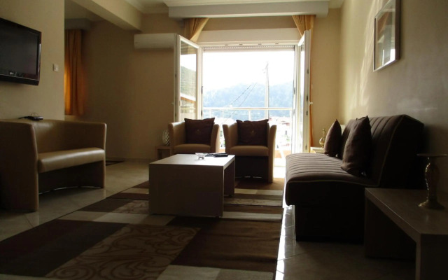 Kyknos De Luxe Suites & Rooms