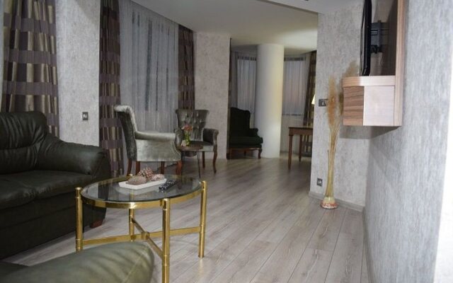 Euro Plaza Hotel