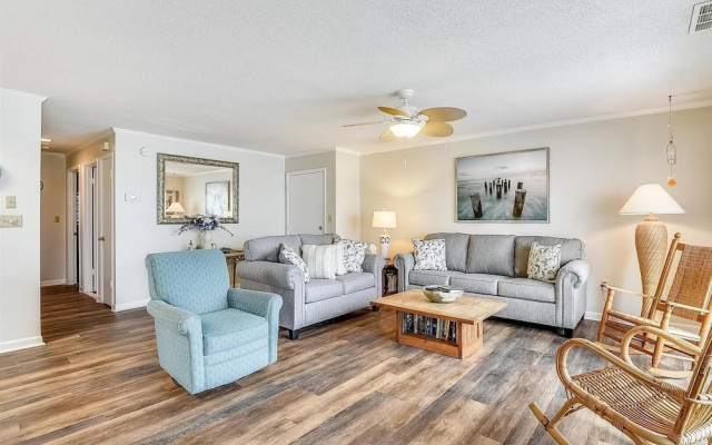 Harbour Island 403l 2 Bedroom Condo by RedAwning