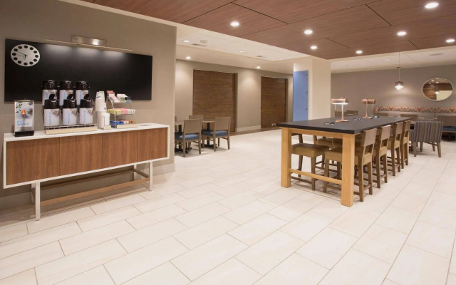 Holiday Inn Express Salt Lake City Downtown by IHG