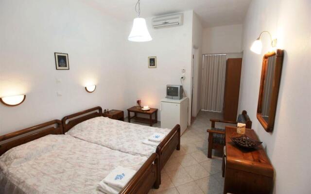 Mina Beach Hotel