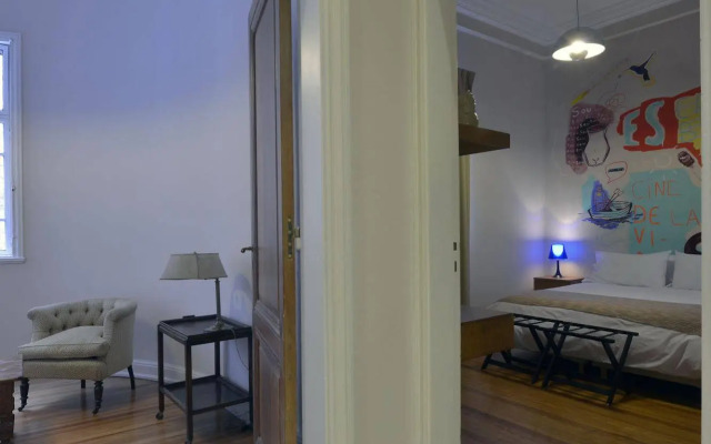 Sacha Mistol Art Hotel