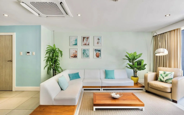 Las Islas Condominiums