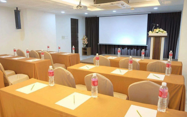 Christella Hotel Laemchabang