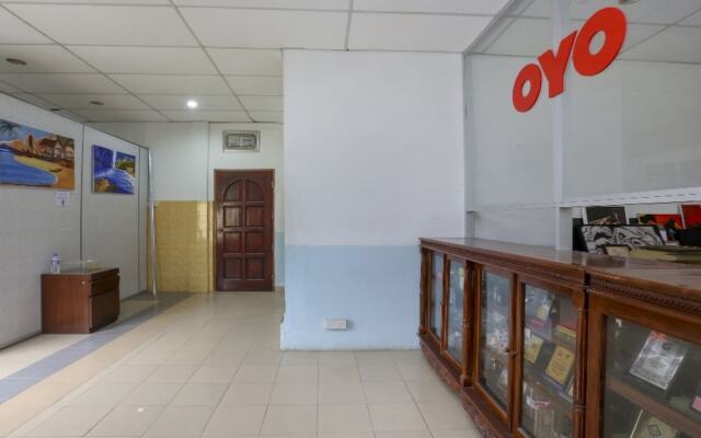 OYO 90441 Cz Traveler's Hotel