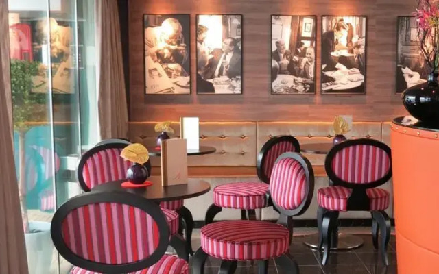 Fairtours Hotelschiff 5* Köln