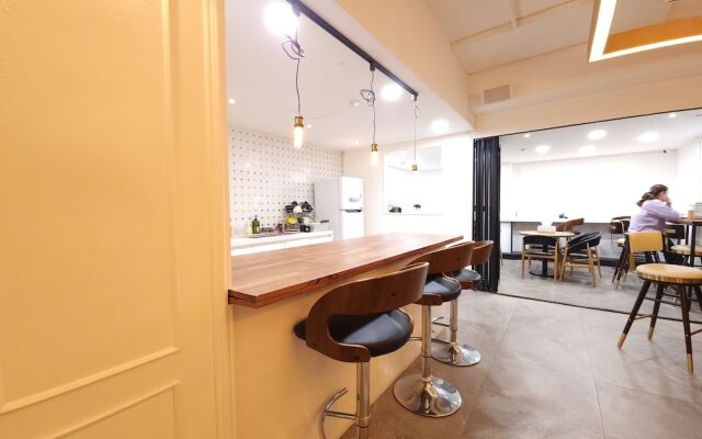 OYO Hostel Myeongdong 5