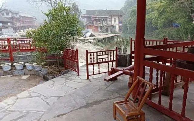 Jishou Fengyuqiao Inn