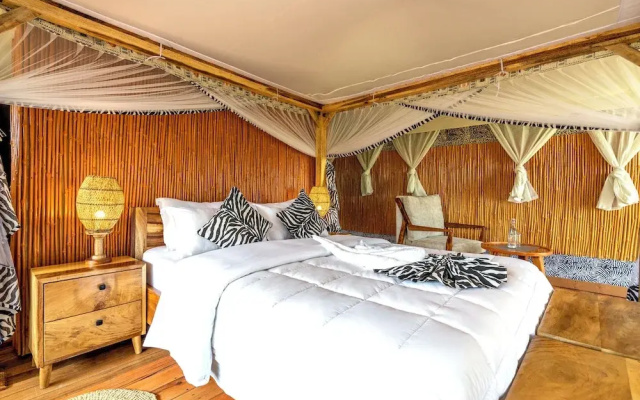 KumbuKumbu Luxury Tented Camp