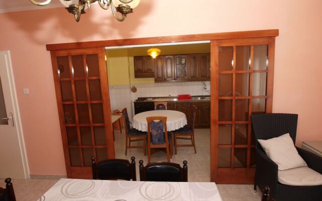 Apartment 752