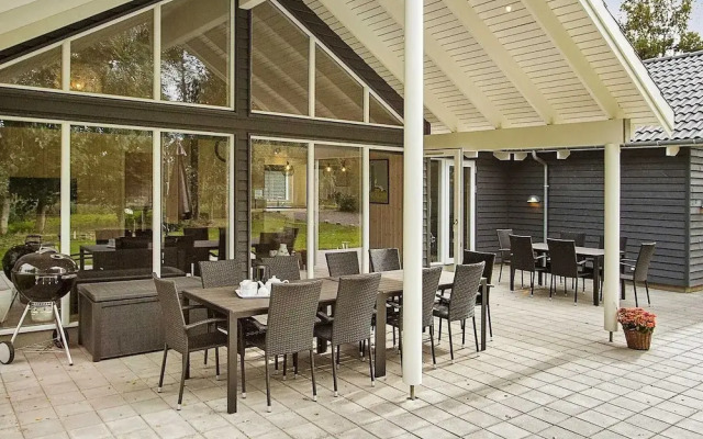 18 Person Holiday Home in Hojby