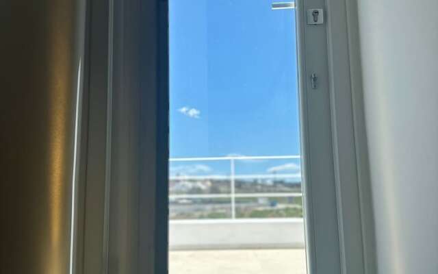 Omna Caldera Suites