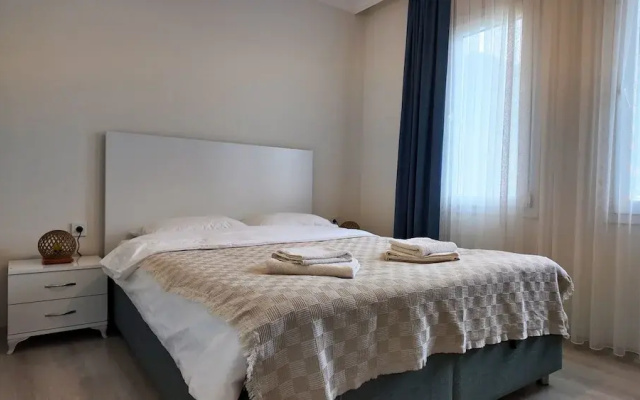 İnlice Apart House
