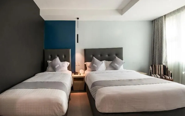 Oyo 207 Bay Area Suites Near Philippine General Hospital