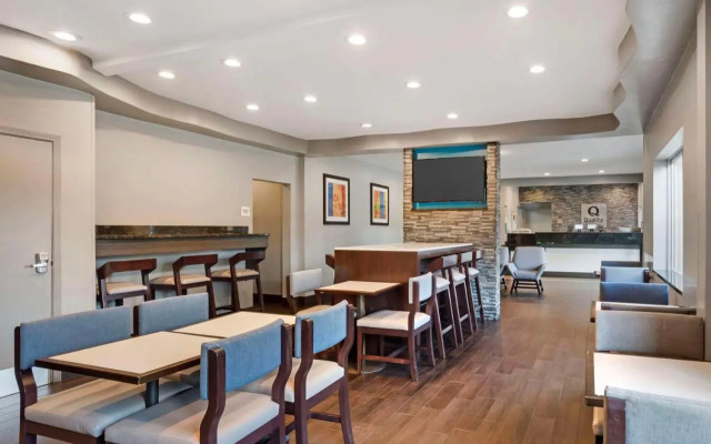 Quality Inn & Suites Birmingham