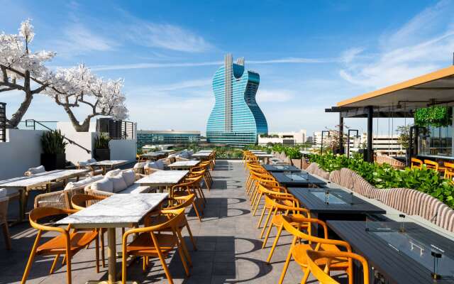 Dolce by Wyndham Hollywood