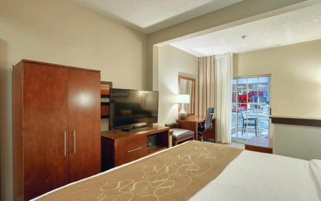 Comfort Suites Appleton Airport