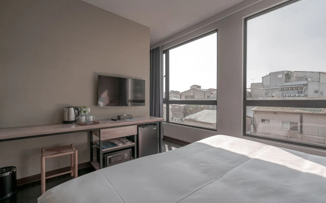Somer Chew Hotel