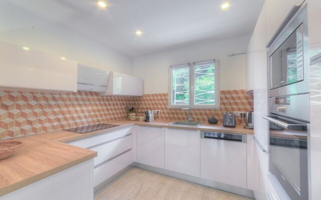 Val Riant Apartment 1