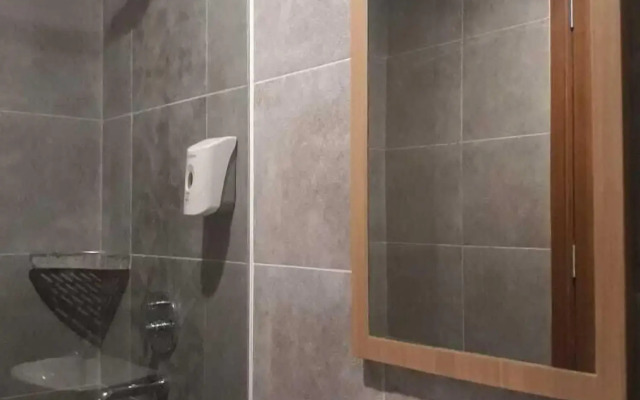 Front One Hotel Tulungagung